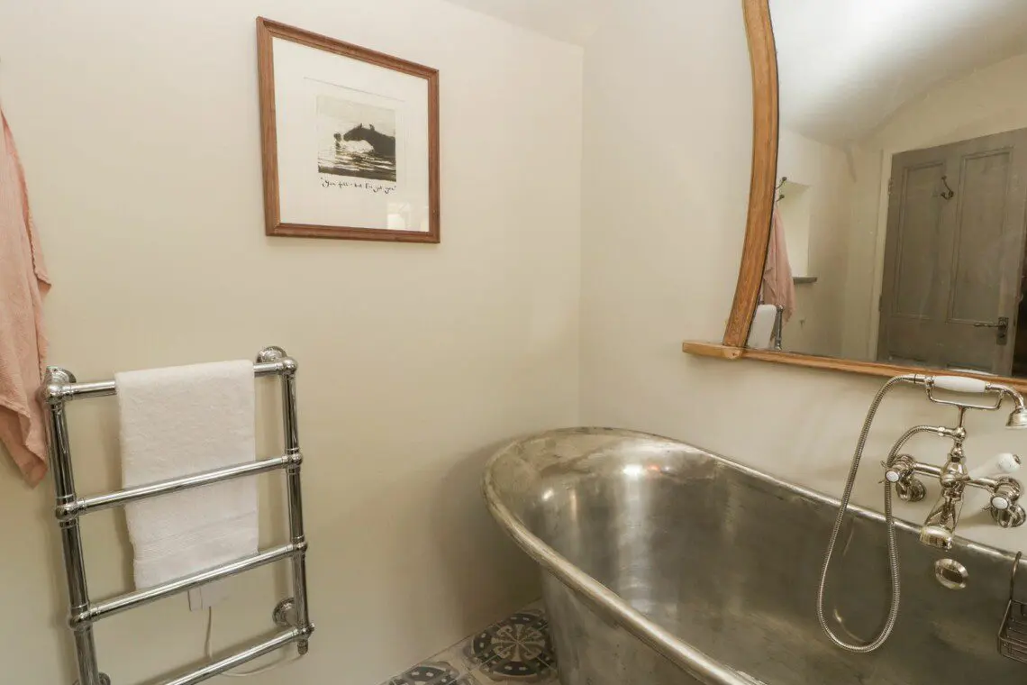 Tin Bath (24)