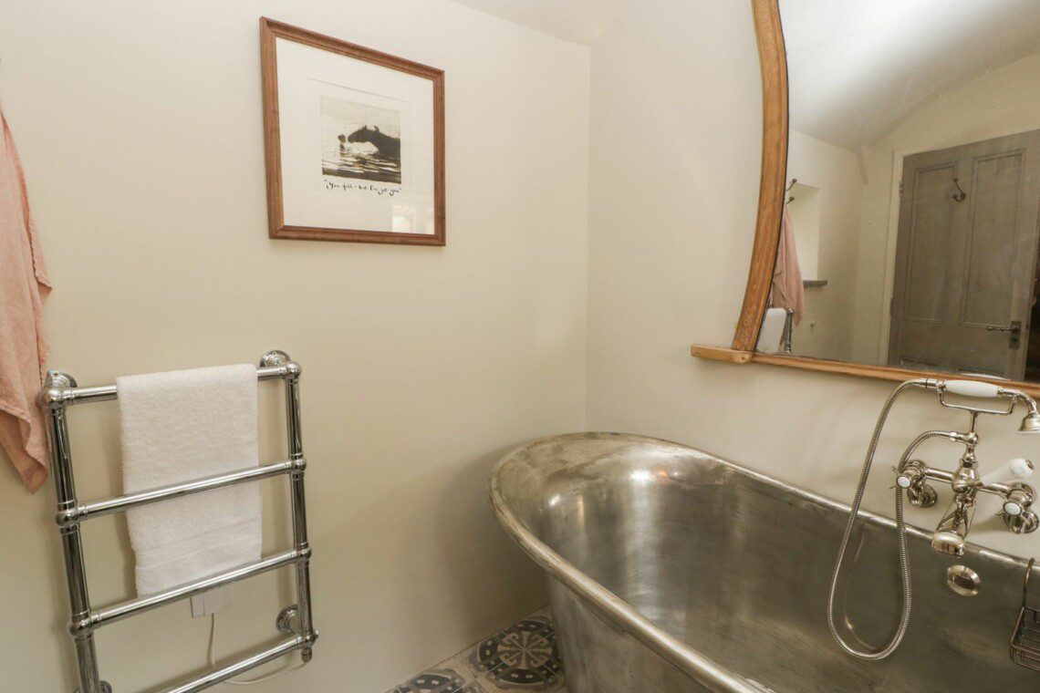 Tin Bath (24)